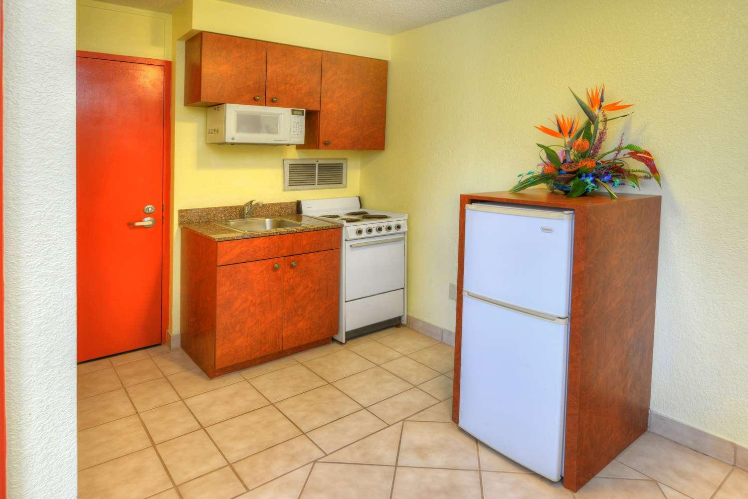 Best Western Aku Tiki Inn Daytona Beach Eksteriør billede